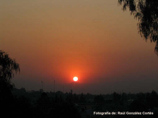 El Sol al amanecer surgiendo del cerro Papayo, a los 260 días del solsticio de invierno.
